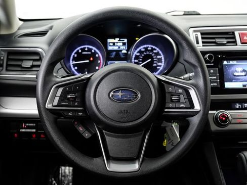 Used 2019 Subaru Outback 2.5i AWD/4WD image 12