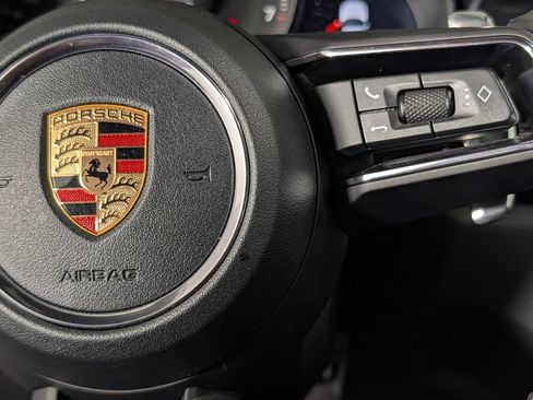 Certified 2026 Porsche Macan image 37