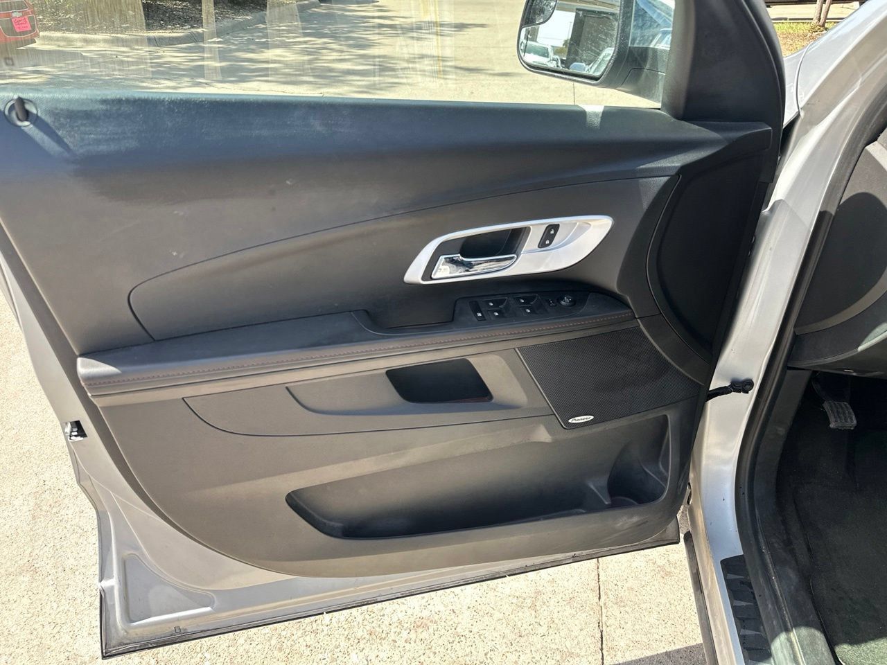 Used 2012 Chevrolet Equinox LTZ FWD image 10