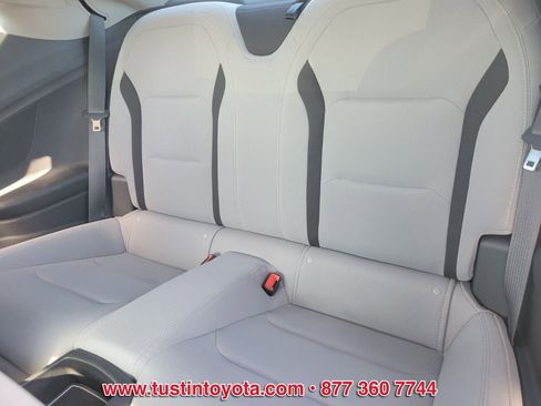 Used 2019 Chevrolet Camaro LT RWD image 10