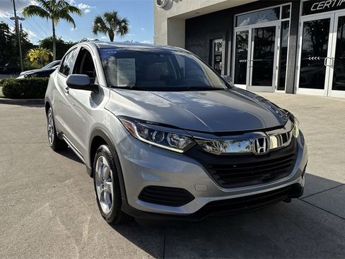 Used 2020 Honda HR-V LX image 8