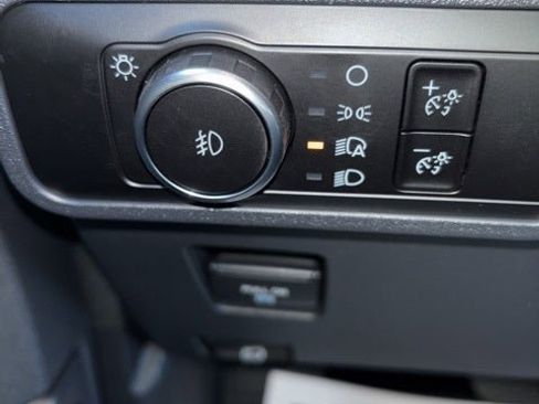 New 2025 Ford Bronco Outer Banks w/ Black Appearance Package image 38