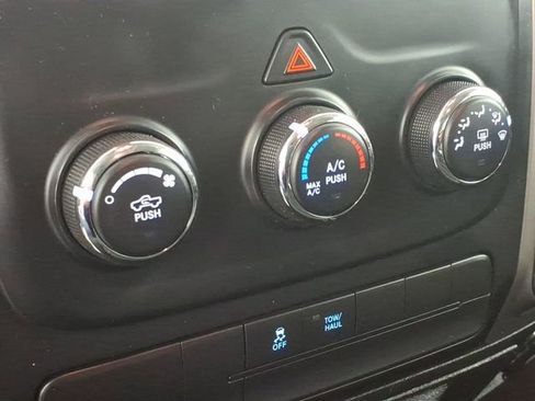 Used 2013 RAM 1500 Classic SLT w/ Premium Display Pkg AWD/4WD image 25
