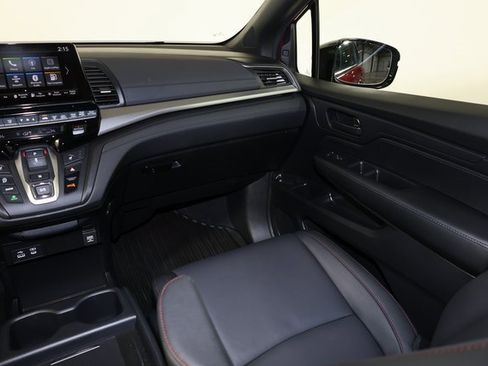 Used 2026 Honda Odyssey Sport-L image 11