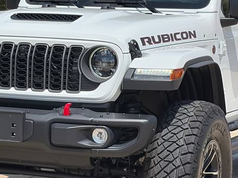Used 2026 Jeep Wrangler Unlimited Rubicon AWD/4WD image 4