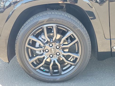 Used 2024 GMC Terrain Denali w/ Black Diamond Edition AWD/4WD image 34