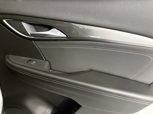 Used 2025 Buick Envision Preferred image 15