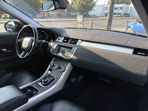 Used 2017 Land Rover Range Rover Evoque SE Premium AWD/4WD image 19