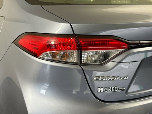 Used 2022 Toyota Corolla LE FWD image 35