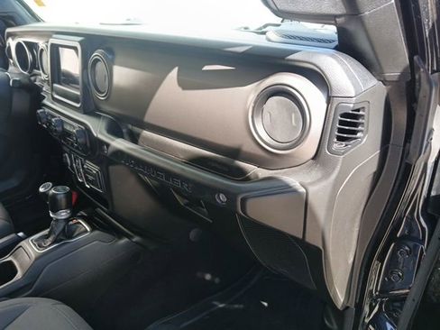 Used 2020 Jeep Wrangler Unlimited Sport S image 23