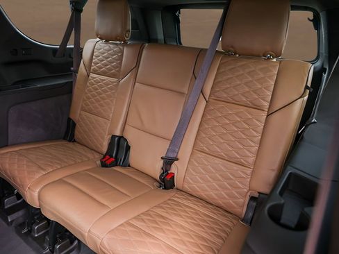 Used 2021 Cadillac Escalade ESV Sport w/ Driver Assist Tech Package image 26