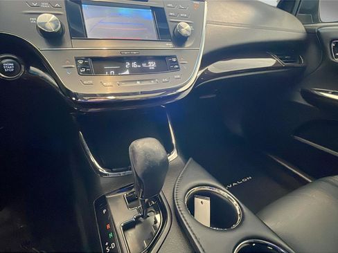 Used 2013 Toyota Avalon XLE Touring FWD image 17