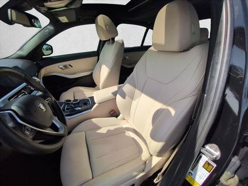 Used 2020 BMW 330i Sedan w/ Convenience Package RWD image 16
