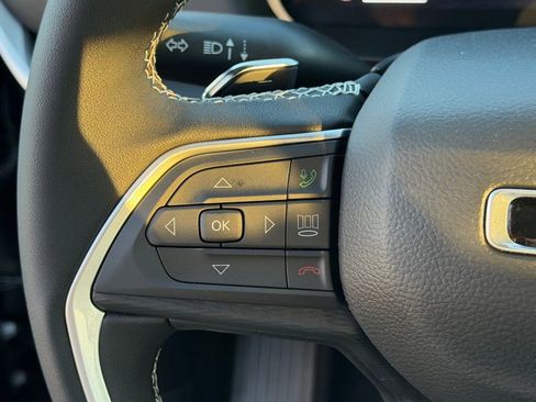 New 2025 Jeep Grand Cherokee L Altitude image 19