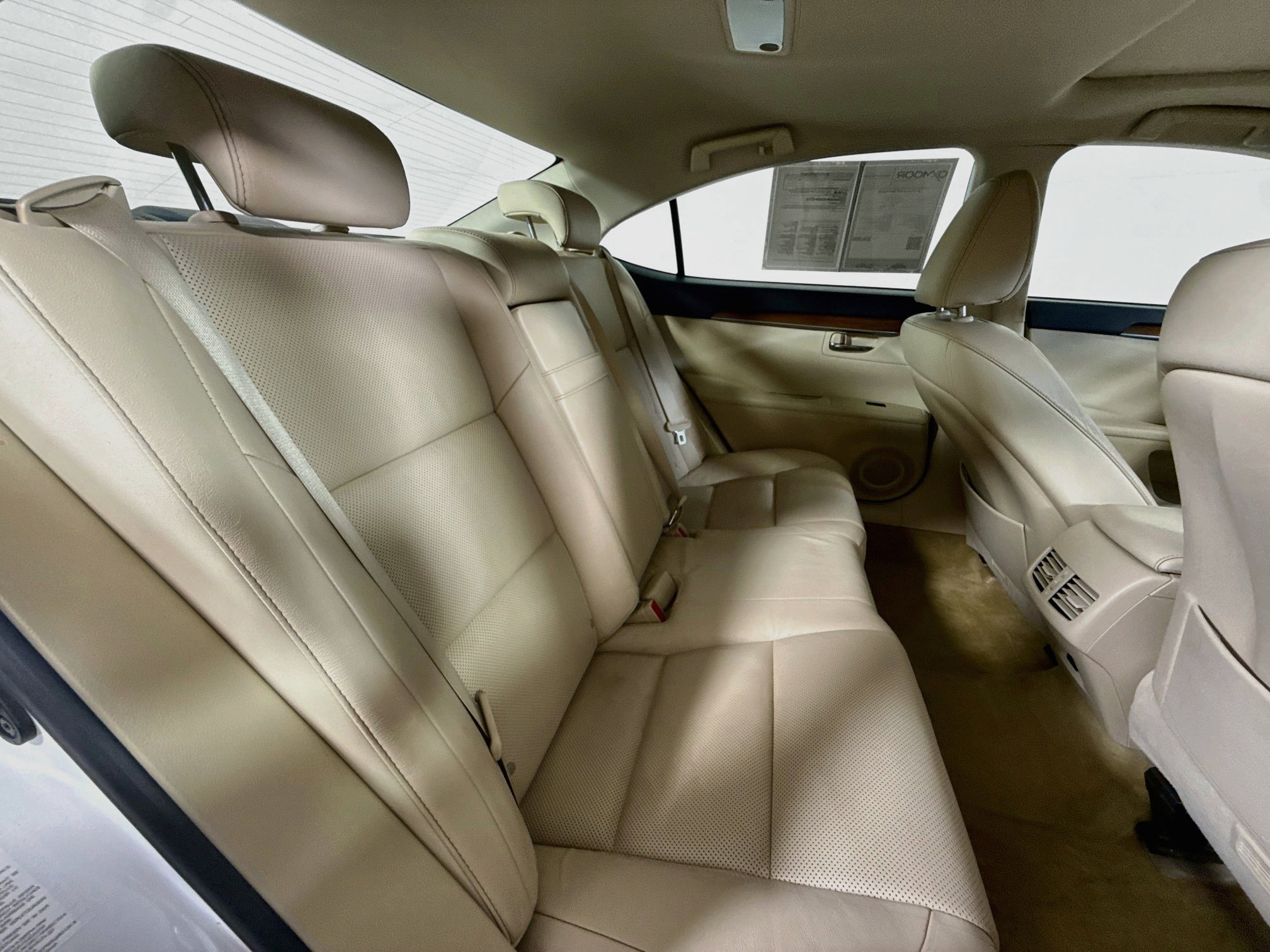 Used 2013 Lexus ES 300h w/ Luxury Pkg FWD image 24