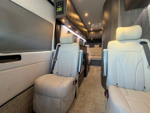 Used 2019 Mercedes-Benz Sprinter 170 image 20