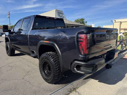 Used 2024 GMC Sierra 2500 AT4 w/ AT4 Premium Plus Package image 4