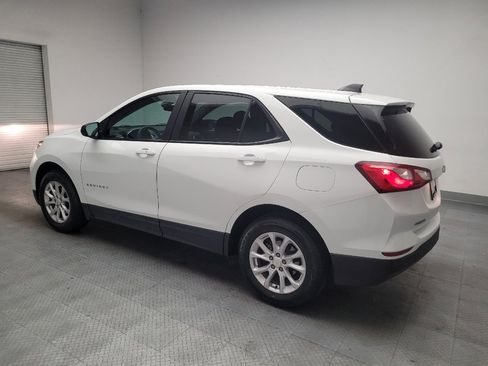 Used 2021 Chevrolet Equinox LS w/ LS Convenience Package AWD/4WD image 3