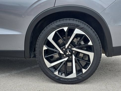 Used 2024 Mitsubishi Outlander SE AWD/4WD image 25