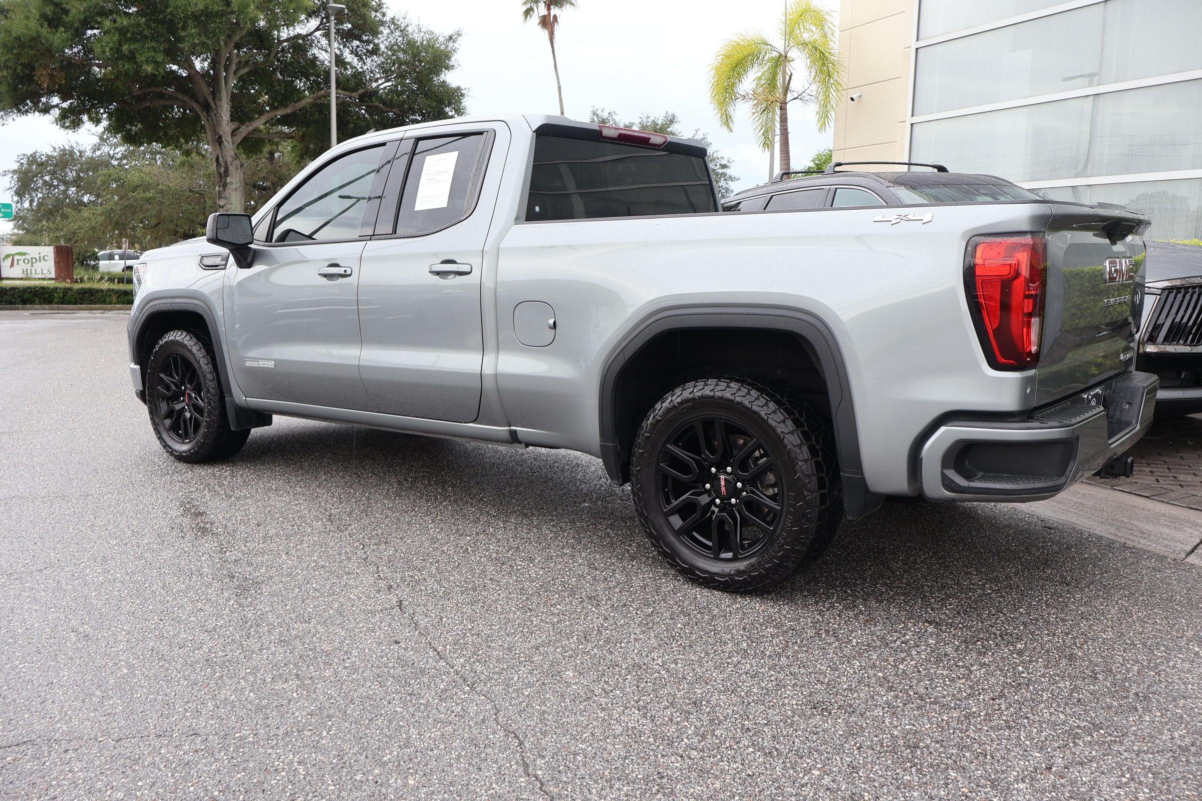 Used 2023 GMC Sierra 1500 Elevation AWD/4WD image 6