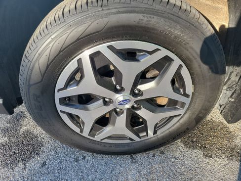 Certified 2023 Subaru Forester Premium AWD/4WD image 10