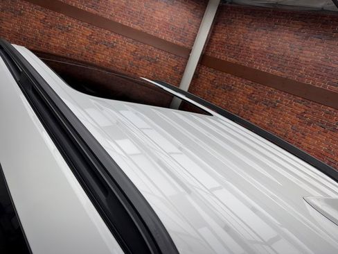 Used 2022 Ford Explorer XLT w/ Equipment Group 202A image 27