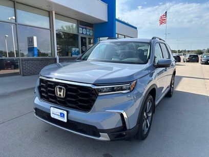 Used 2025 Honda Pilot Touring