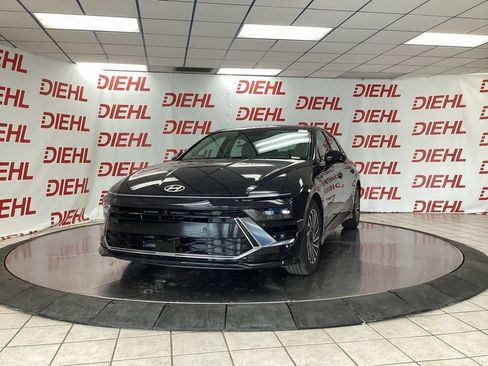 New 2026 Hyundai Sonata Limited FWD image 3