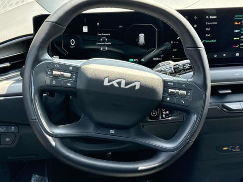 Used 2026 Kia EV9 Light RWD image 9
