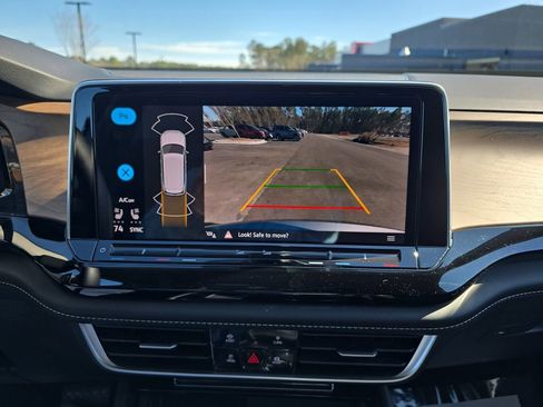 Used 2024 Volkswagen Atlas SE image 27