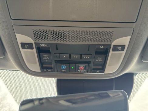 Used 2018 Acura TLX V6 SH-AWD w/ Technology Pkg image 23