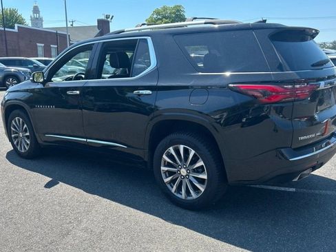 Used 2022 Chevrolet Traverse Premier AWD/4WD image 4