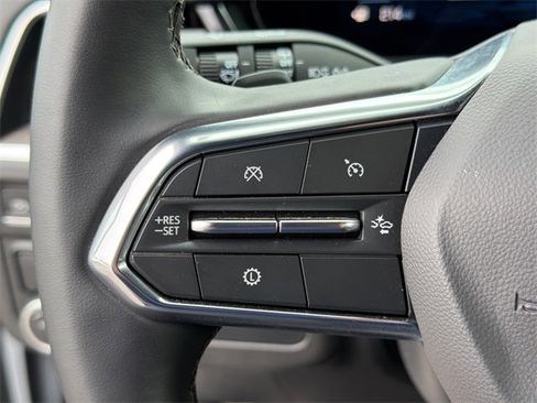 Certified 2025 Chevrolet Suburban LS image 24