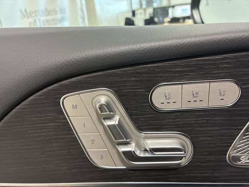 New 2026 Mercedes-Benz GLS 450 4MATIC image 19