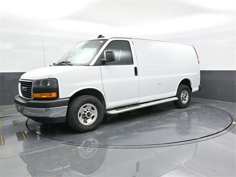 Used 2024 GMC Savana 2500 w/ Driver Convenience Package image 3