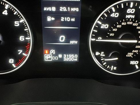 Used 2024 Subaru Crosstrek 2.0i Premium image 19