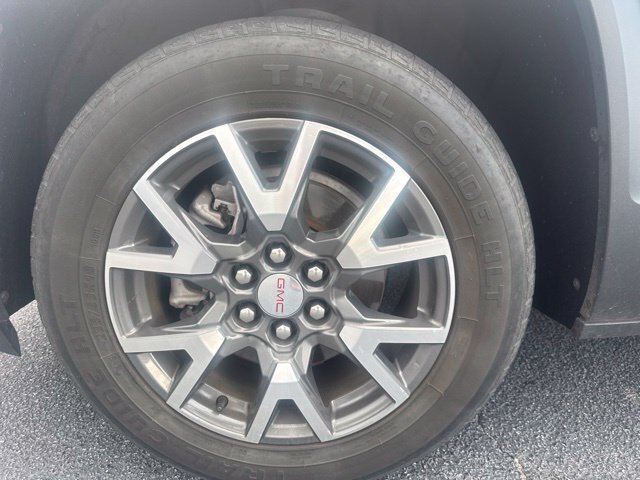 Used 2023 GMC Acadia SLE FWD image 12