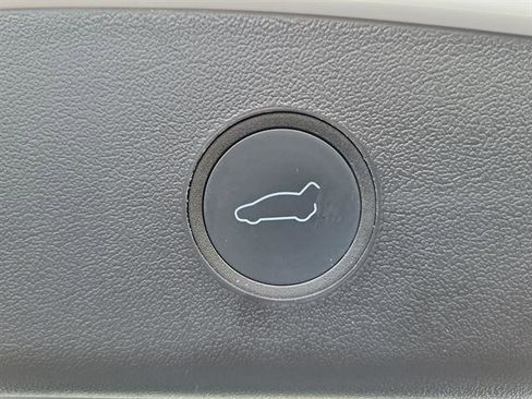 Used 2022 Tesla Model 3 Long Range image 11