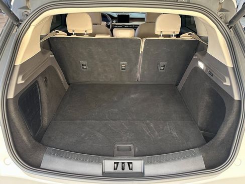 Used 2021 Lincoln Corsair Reserve image 41