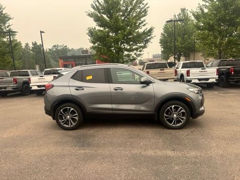 Used 2021 Buick Encore GX Essence AWD/4WD image 5