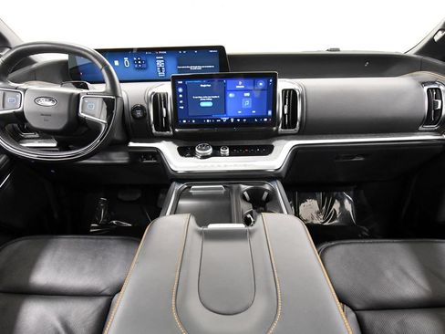 Used 2025 Ford Expedition Tremor AWD/4WD image 3
