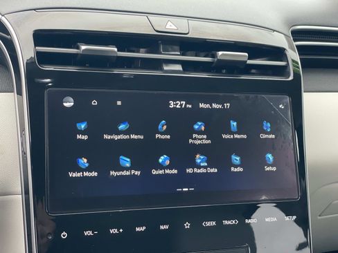 Certified 2024 Hyundai Tucson Limited image 11