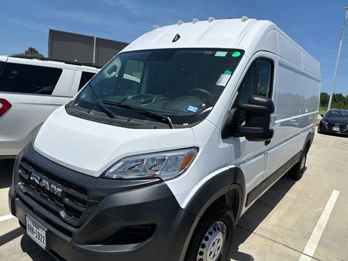 Used 2026 RAM ProMaster 2500 w/ Convenience Group FWD image 1