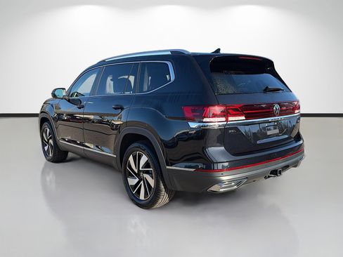 Used 2025 Volkswagen Atlas SEL image 5
