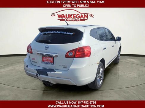 Used 2011 Nissan Rogue S Krom Edition image 4