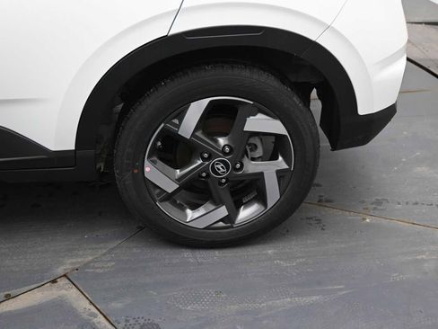 New 2026 Hyundai Venue SEL FWD image 5