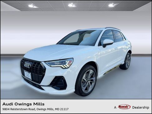 New 2025 Audi Q3 2.0T Premium image 1