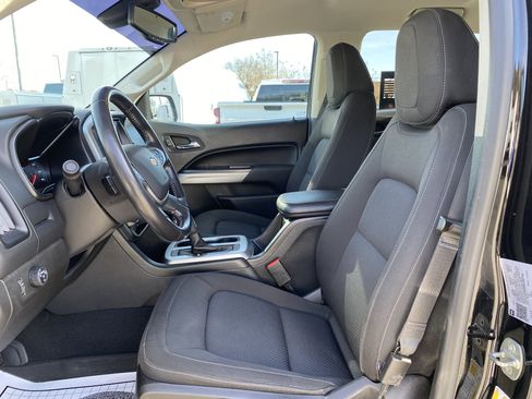 Used 2021 Chevrolet Colorado LT w/ LT Convenience Package image 16