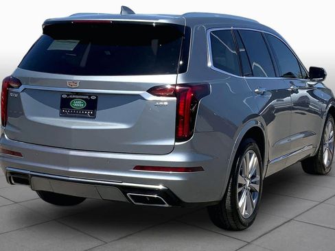 Used 2024 Cadillac XT6 Premium Luxury w/ Technology Package FWD image 12