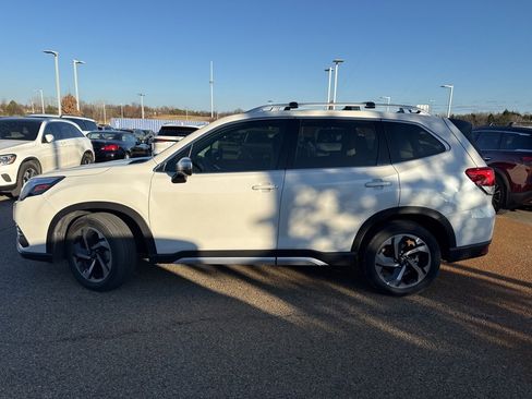 Used 2024 Subaru Forester Touring image 18